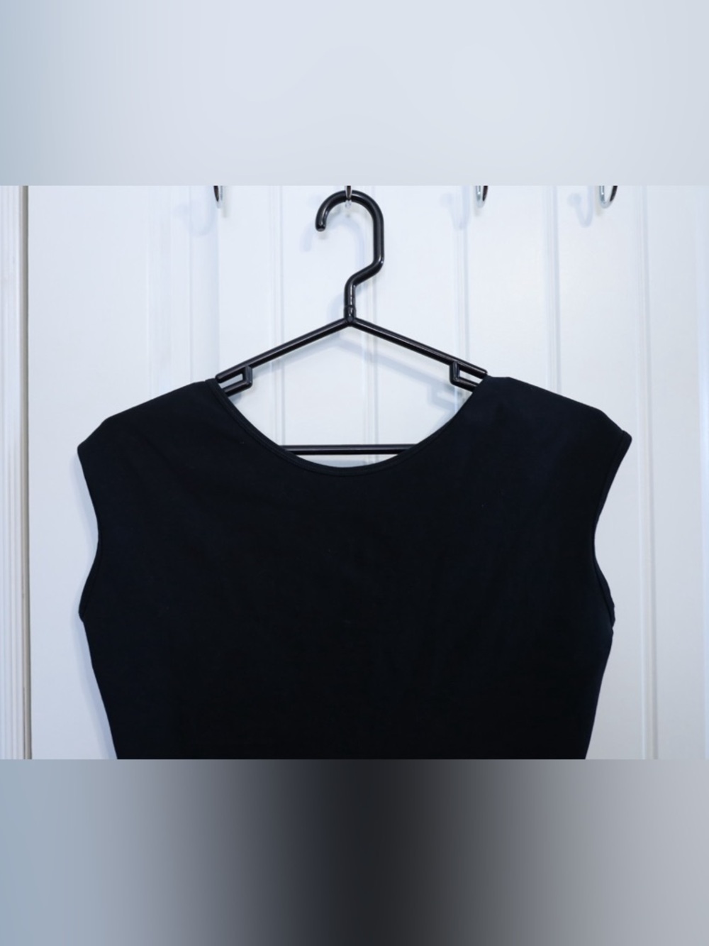 Aritzia Tna Hold-It™ Times T-Shirt in Black Womens Size Large - Picture 6 of 10